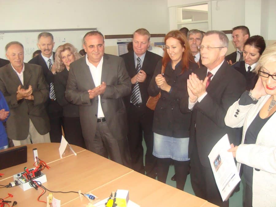 Ndihma e Teknoligjise në Arsim