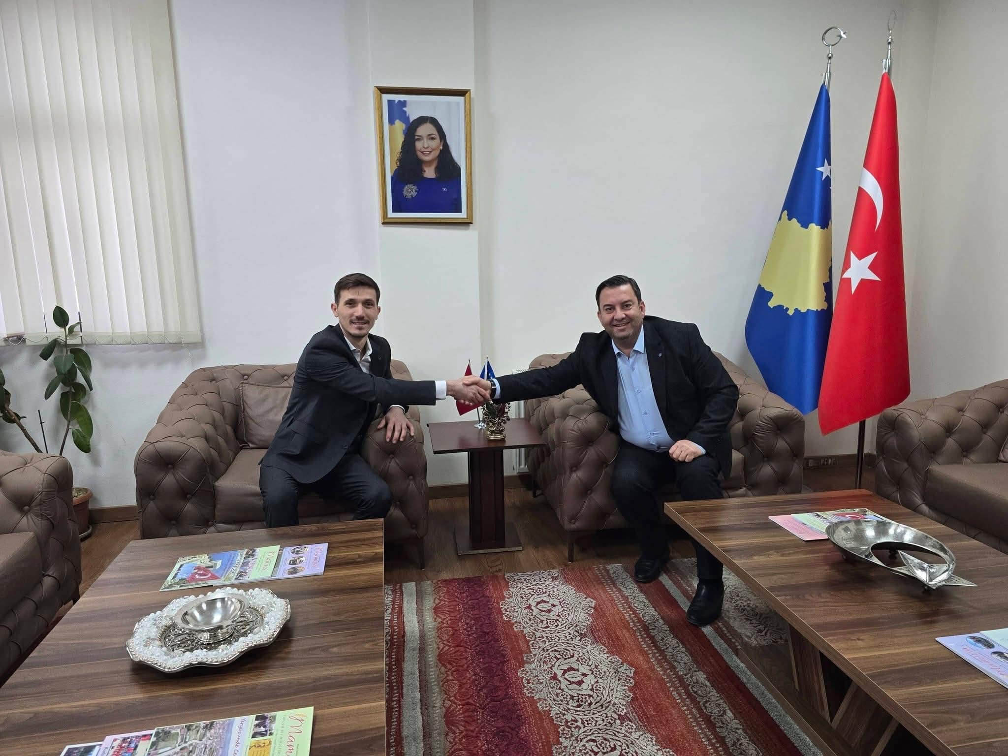 Emërimi i Kryekëshilltarit / Shefit të Kabinetit u realizua nga Kryetari i Komunës!